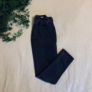 American Eagle mom jean